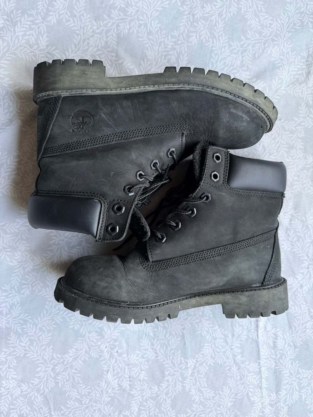 Timberland Junior Premium 6-Inch Waterproof Boots Black Nubuck Size 4 M